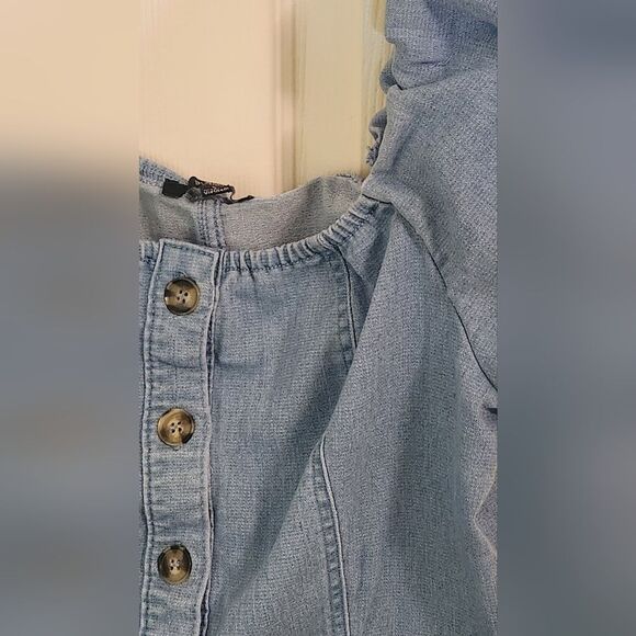 Blushe L  Boho OffShoulder Puff Sleeve Button Front Bodycon MiniDress LightDenim - Picture 9 of 11